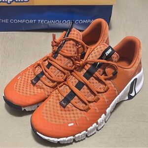 University of Texas Nike Free Metcon 5